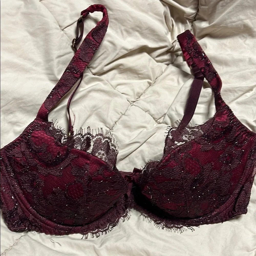 Agent Provocateur soirée silk & lace mei Siam Red Lace Bra & VS thong set